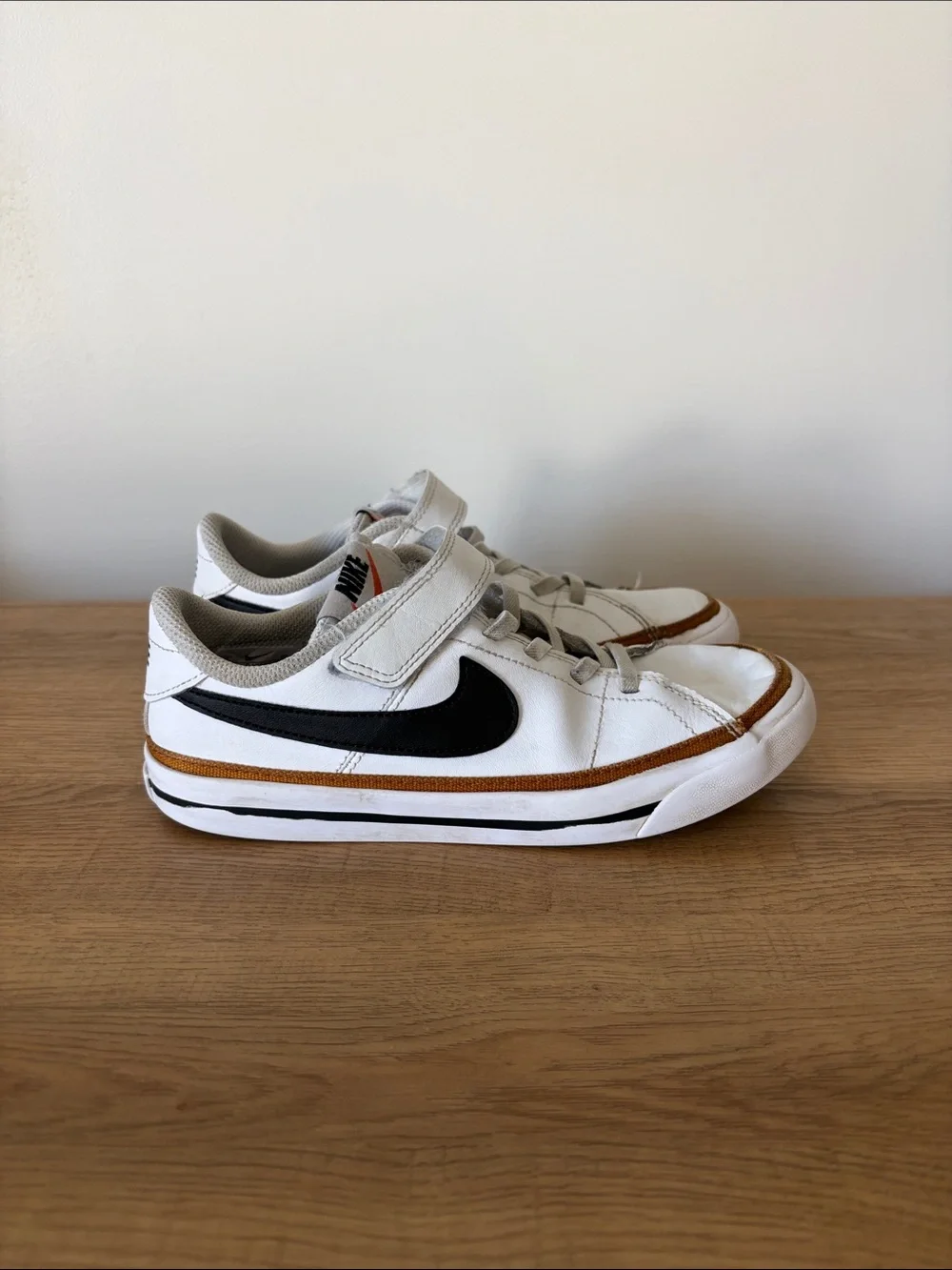 Nike White and Black Kids Low-Top Velcro Sneakers with Brown Trim